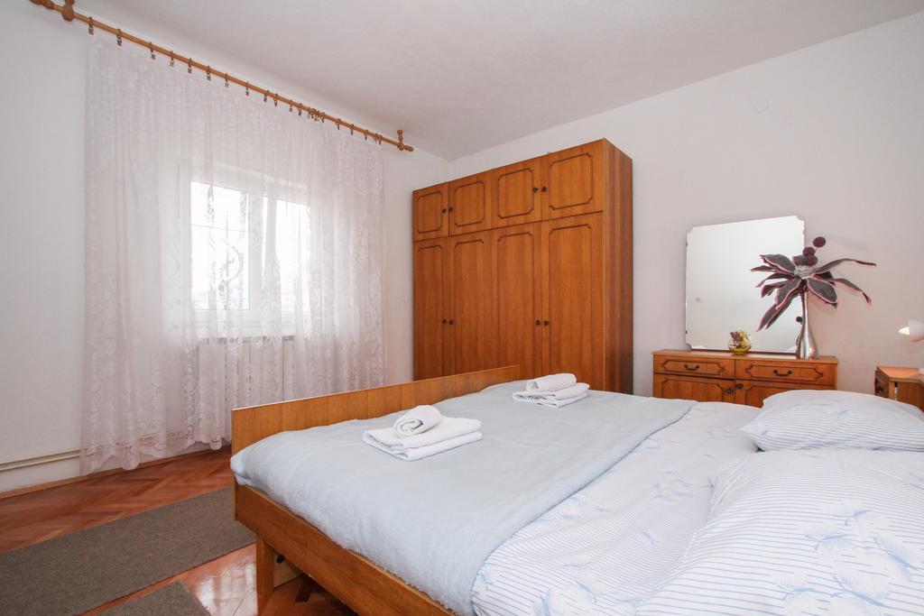 Apartment Cvita Trogir Exteriör bild